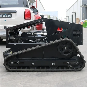 Pásová kosačka Hybridný robot na kosenie trávy dokáže obsluhovať kosačku na t...